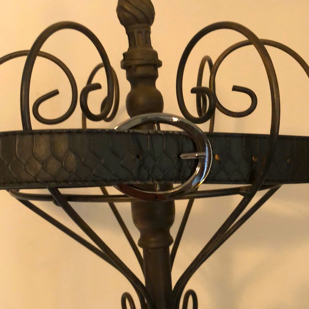 Women’s belt